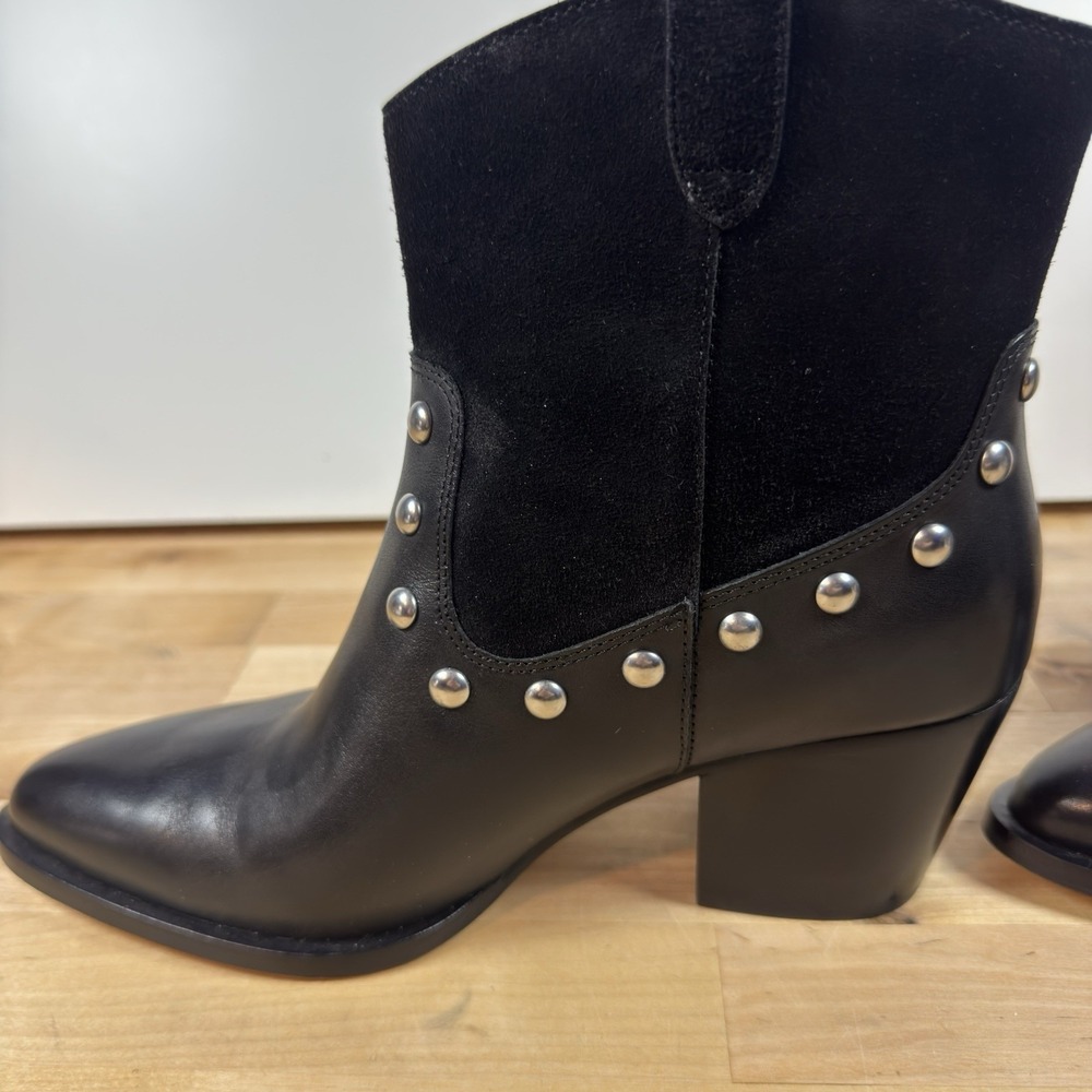 COACH Women's CM600 Black Leather & Suede Studded Ankle Western Boots Size 8B - Picture 7 of 16